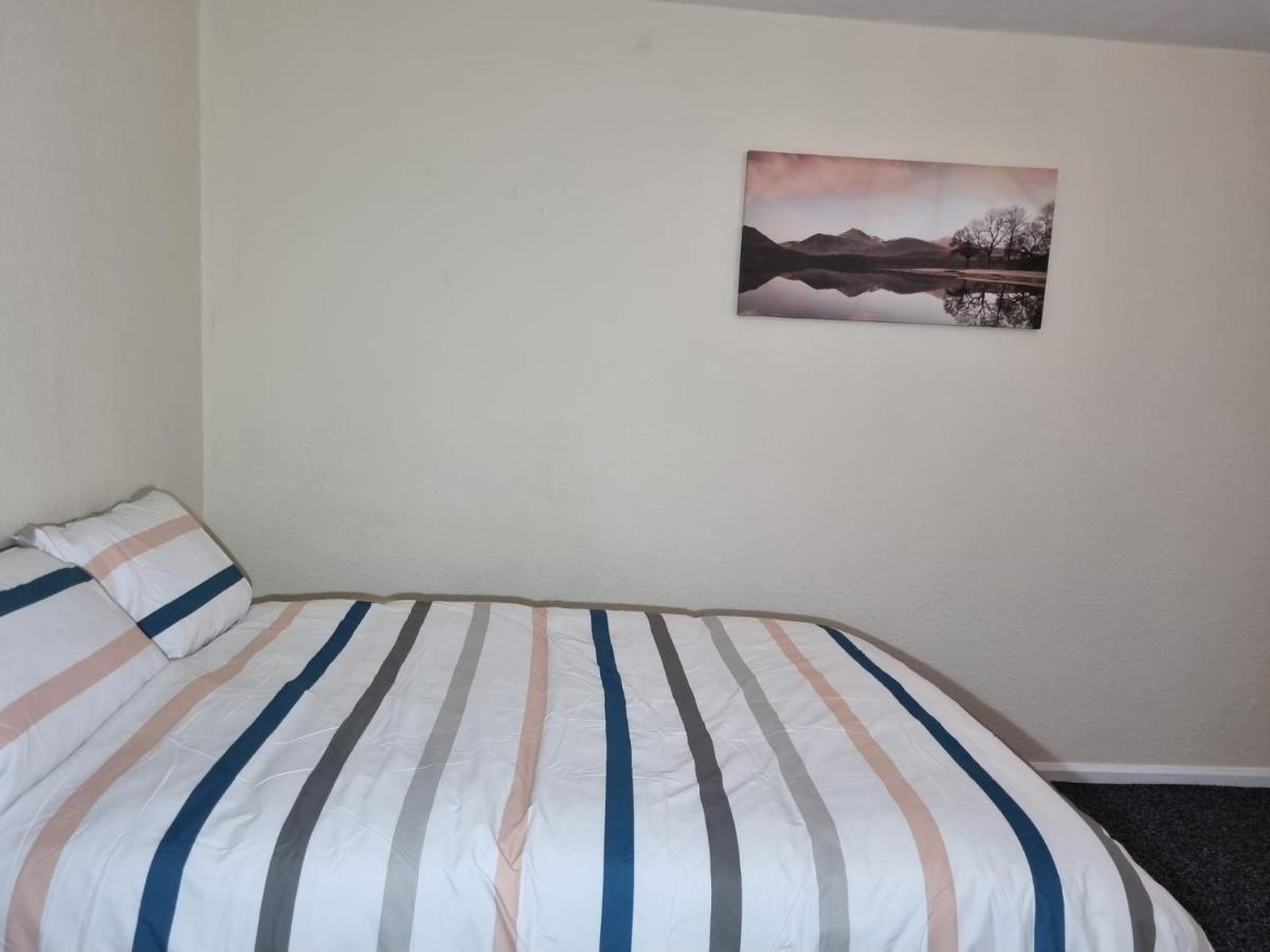 Nice Residential Within Easy Reach Of Town Manchester Exterior photo